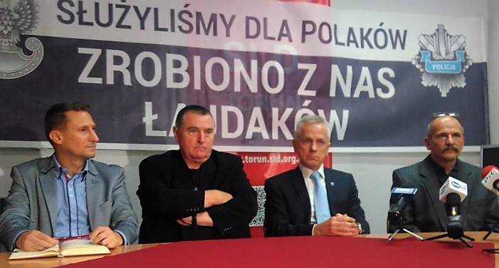 Toruń. Konferencja prasowa nt. wchodzącej w życie tzw. ,,ustawy dezubekizacyjnej"